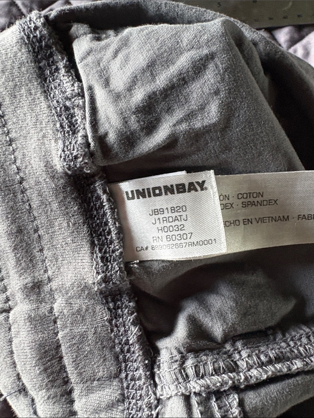 Gray shorts with front drawstring closure, UNIONBAY JB91820 Women's Size Small - Picture 5 of 5